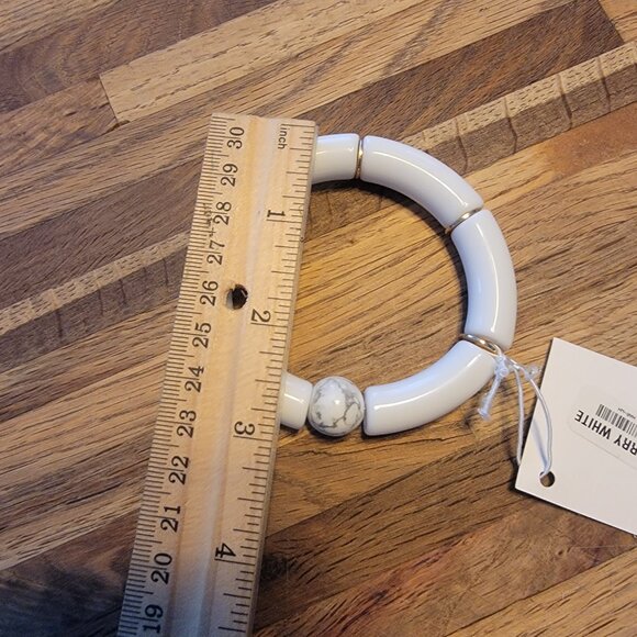 Meghan Browne Style Harry White Resin Beaded Chunky Stretch Bracelet - Picture 9 of 11